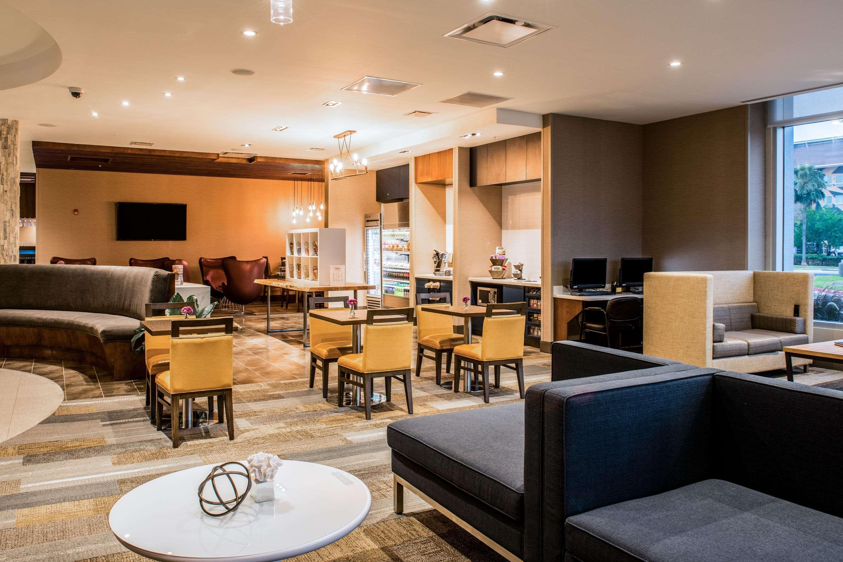 Cambria Hotel Mcallen Convention Center Экстерьер фото