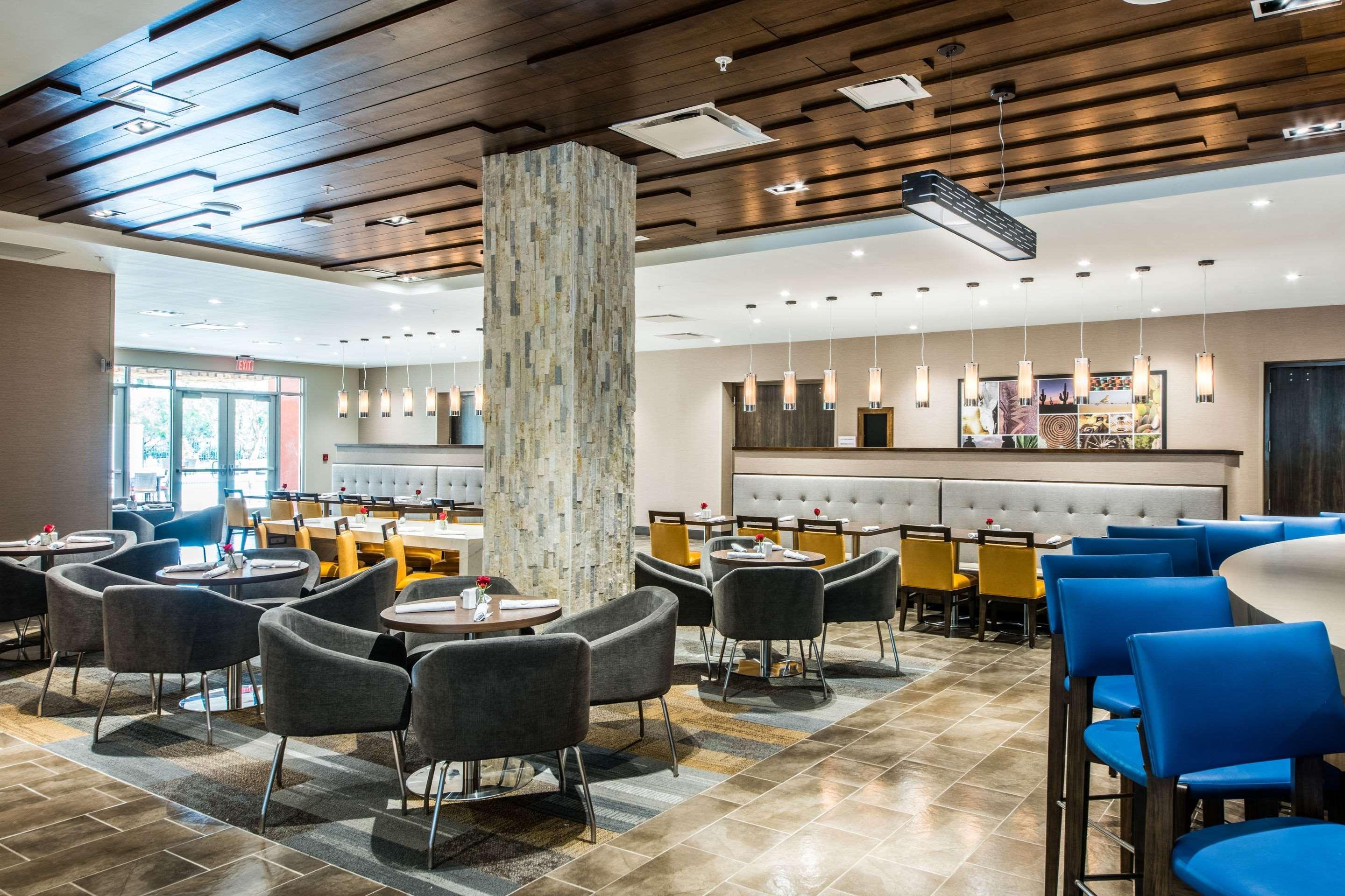 Cambria Hotel Mcallen Convention Center Экстерьер фото